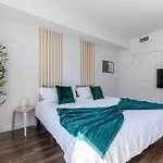 Luxury Home In Hollywood With Pool I Gym I Free Parking