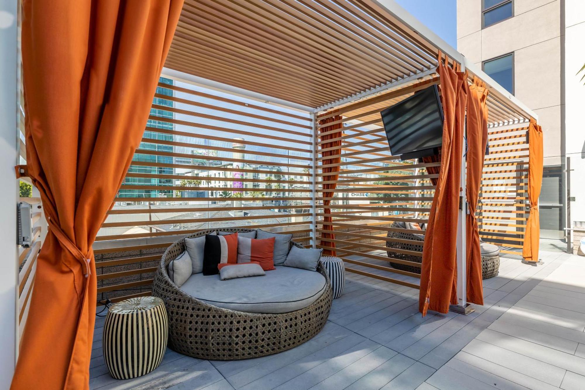 Luxury In Hollywood With Pool I Gym I Free Parking *
